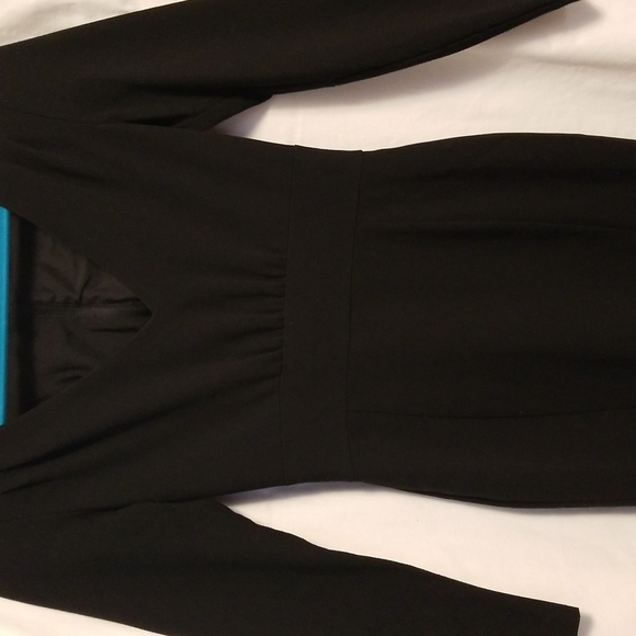 Elegant Little Black Dress - Picture 6 of 15